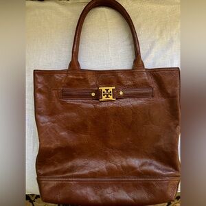 Tori Burch tote